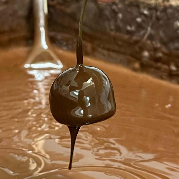 Il n’y a pas d’âge pour déguster une bonne pâte à tartiner, venez dans notre chocolaterie à Levens pour en acheter